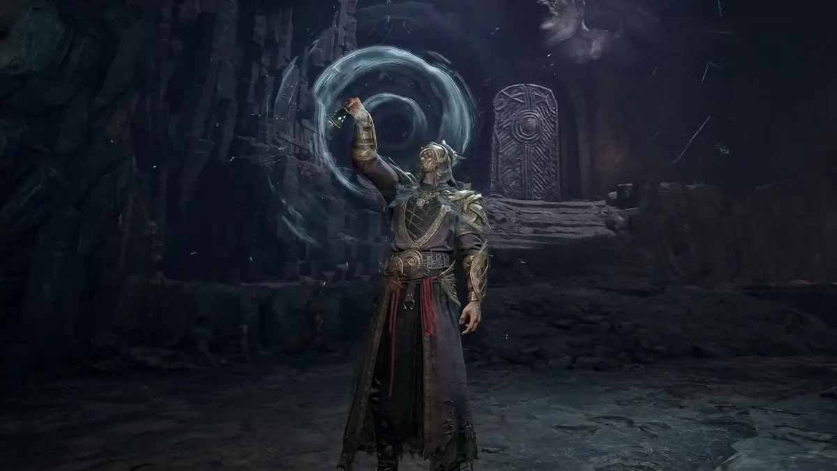 Mistfall Hunter guide hub covering combat and extraction